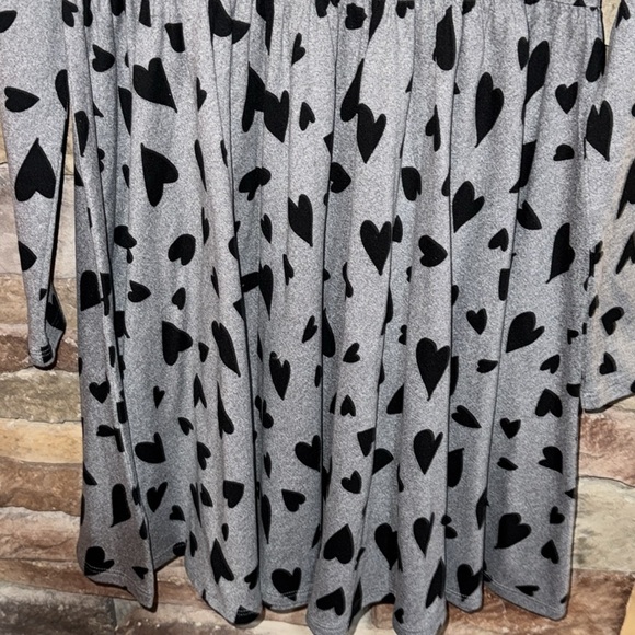 (EUC) Epic Threads Girls Kids Med (10/12) Heart Patterned Gray/Black Dress - Picture 9 of 10